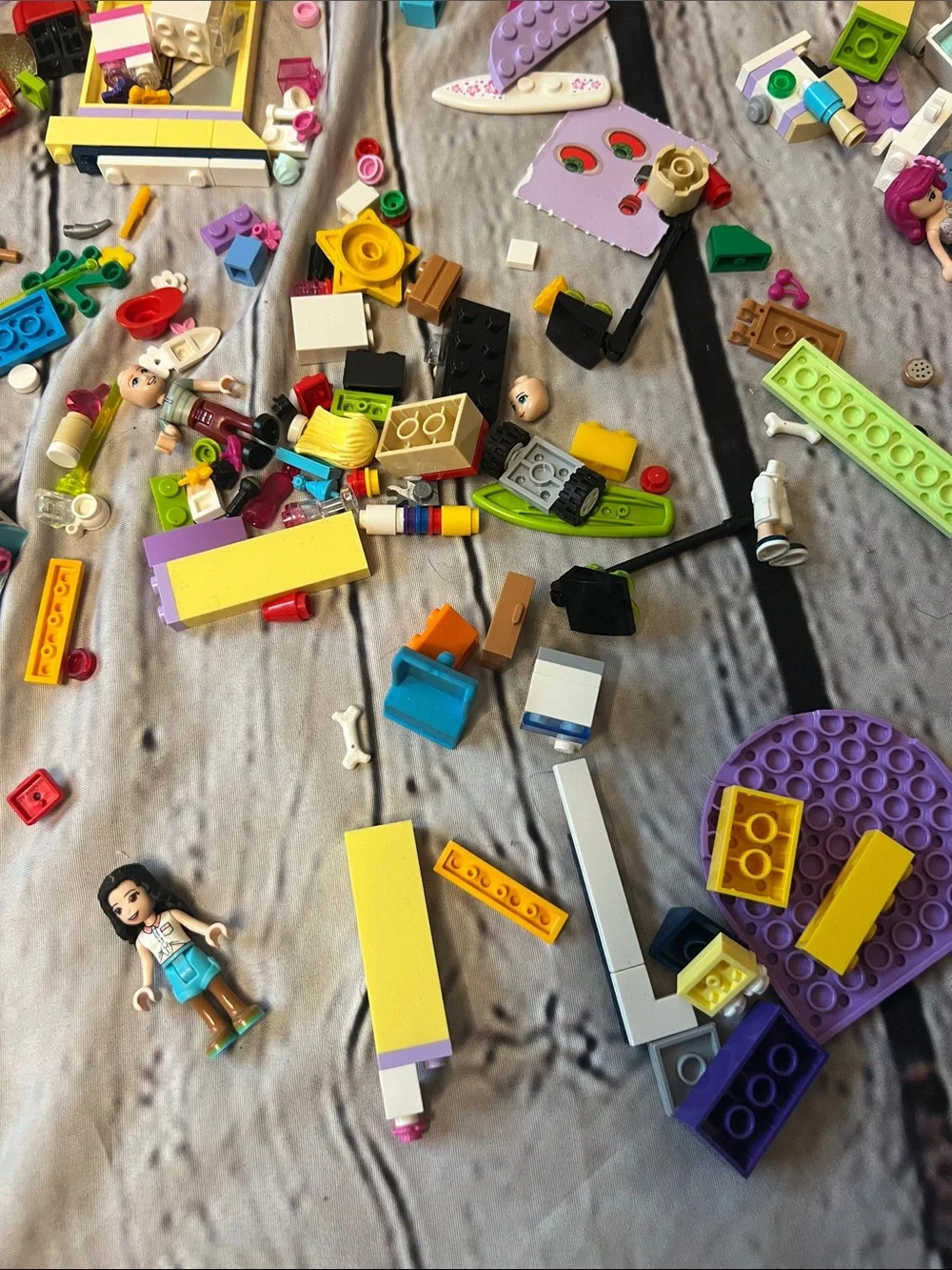 LEGO Friends 41393 & 41427 Sets Mixed Lot Instructions Box Pieces Minifigure